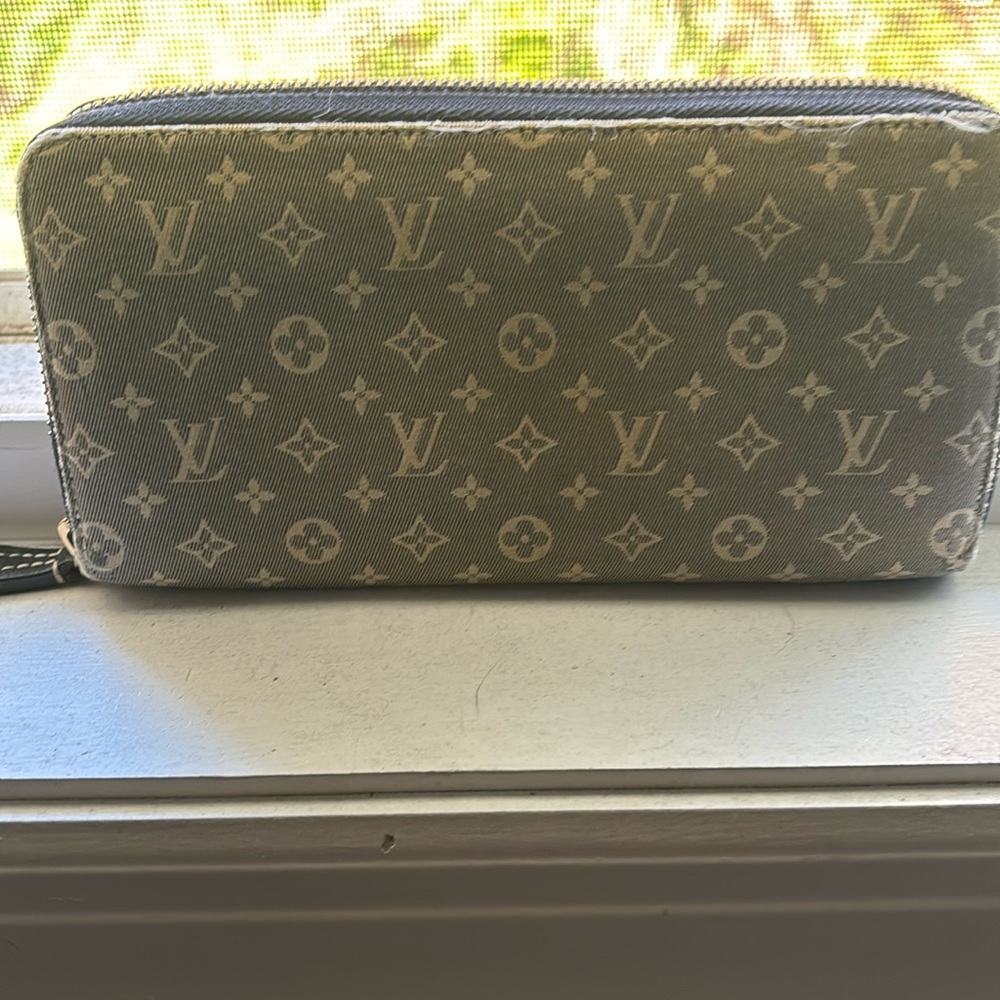 Authentic Louis Vuitton cloth wallet